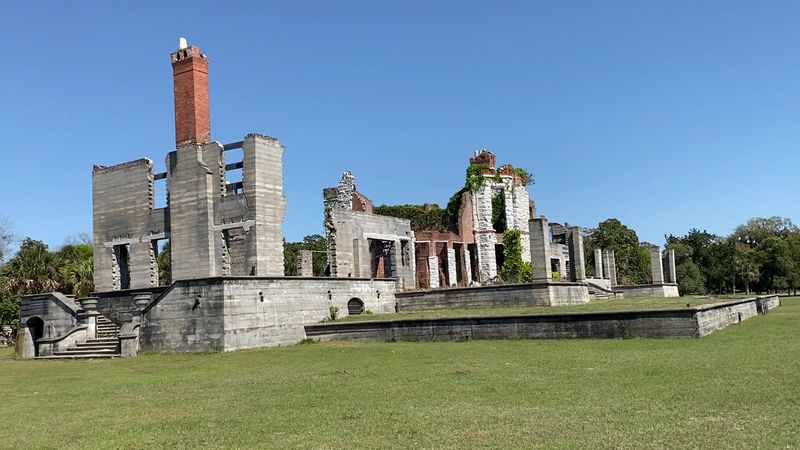 Historic Landmarks Revealed Through Georgia Tours