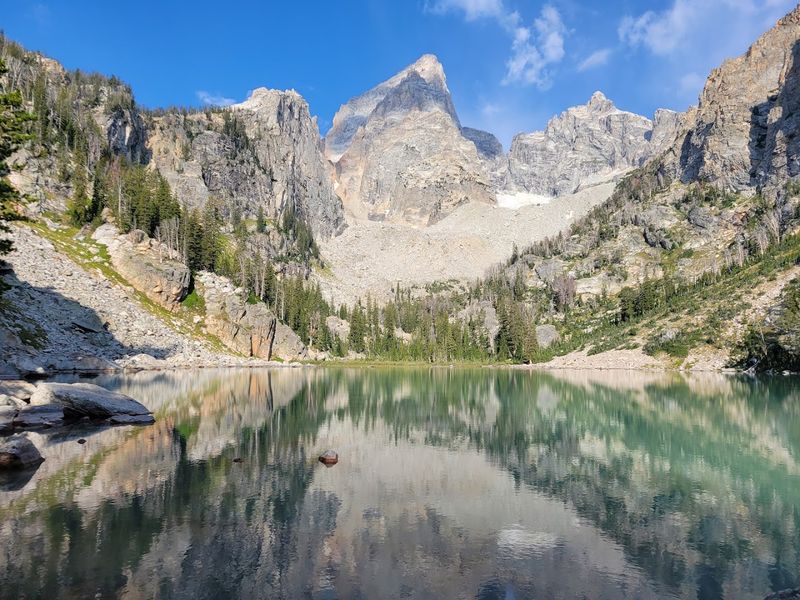 Seasonal Hiking Tips For Optimal Meadow Exploration