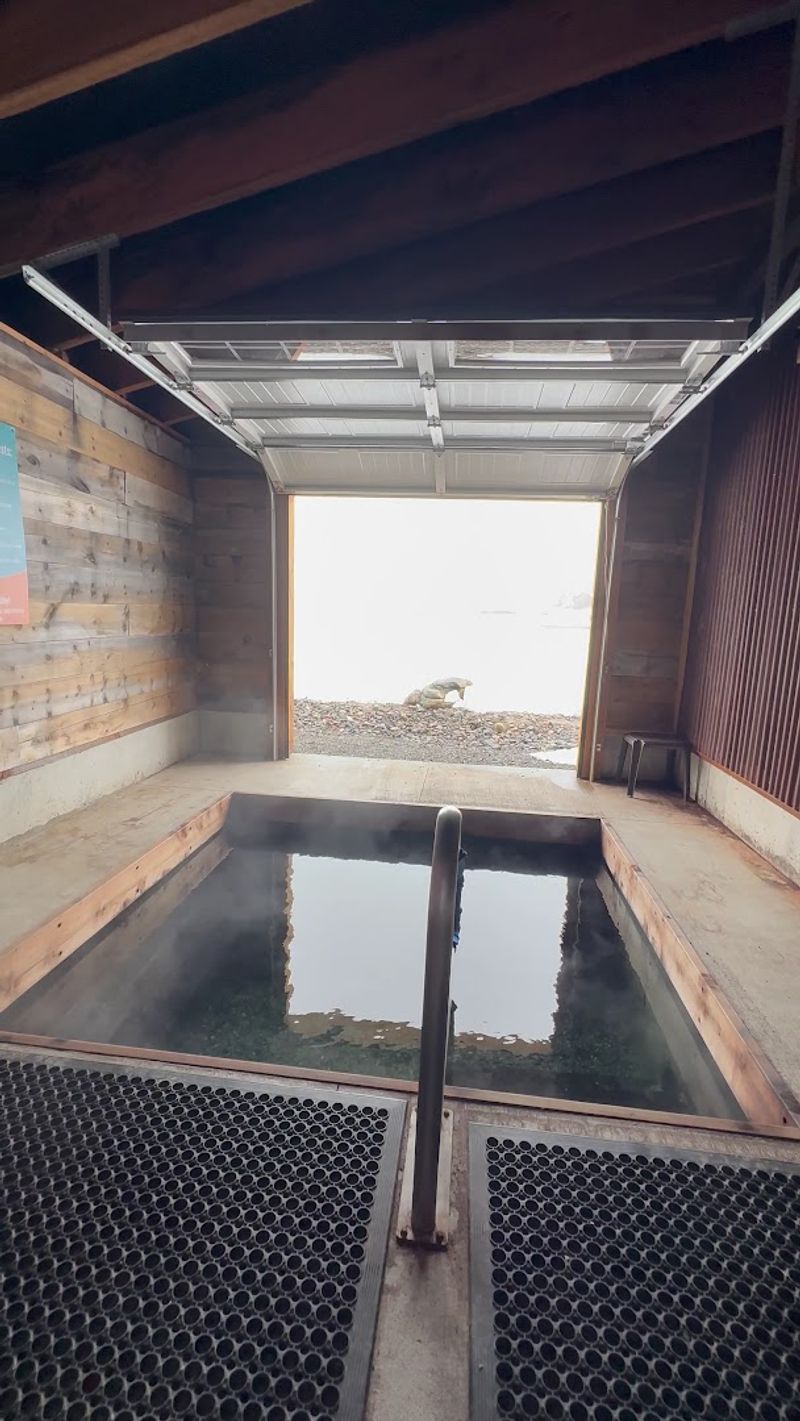 Optimal Seasons For Visiting The Mountain Village Hot Spring