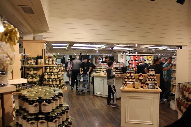 Plan Your Visit To This Beloved Market