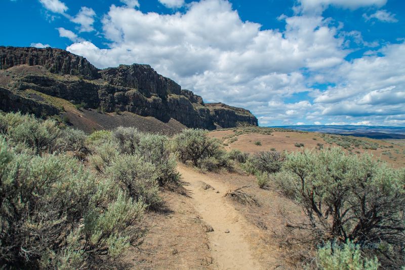 Ancient Lakes Lower Trailhead