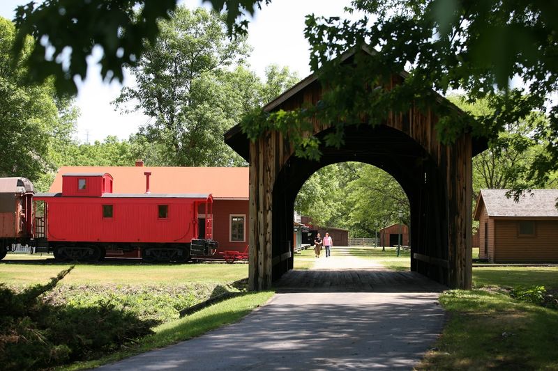 Stonefield Village Covered Bridge (Cassville)