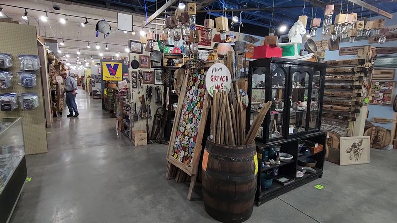 Green Olde Deal Antique Mall, Sevierville