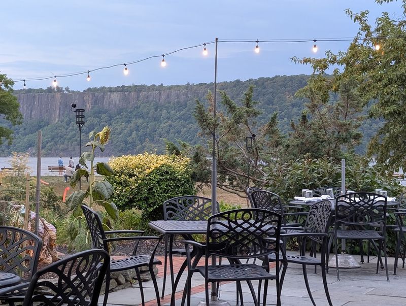 Harvest On Hudson