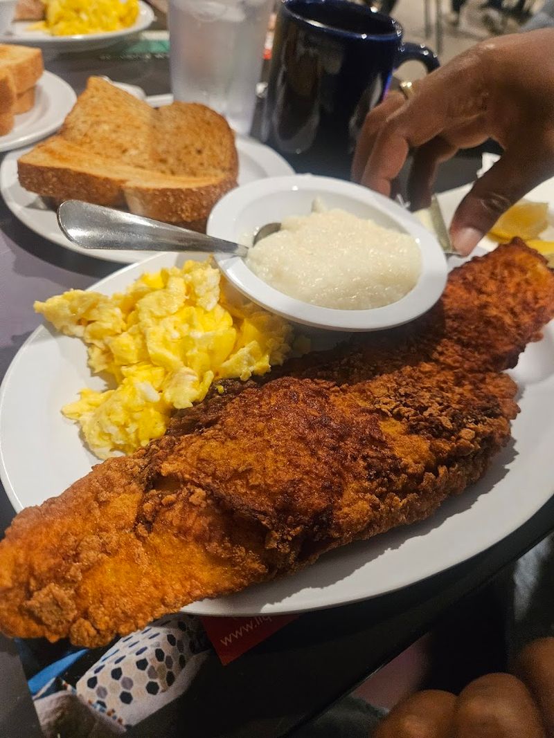 Regulars Come For Comfort Food Without The Fuss