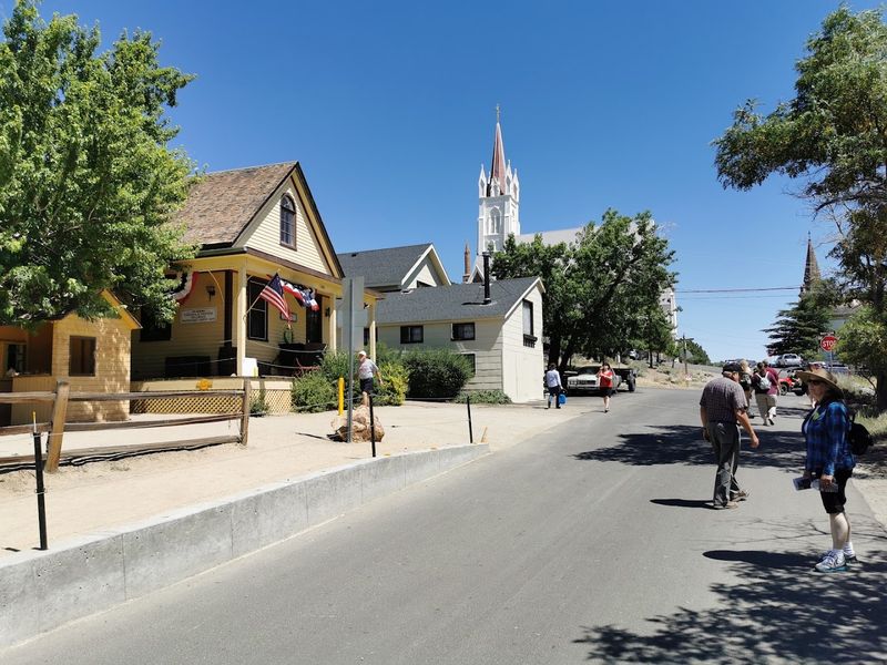 The Historic District Has More Than 400 Buildings