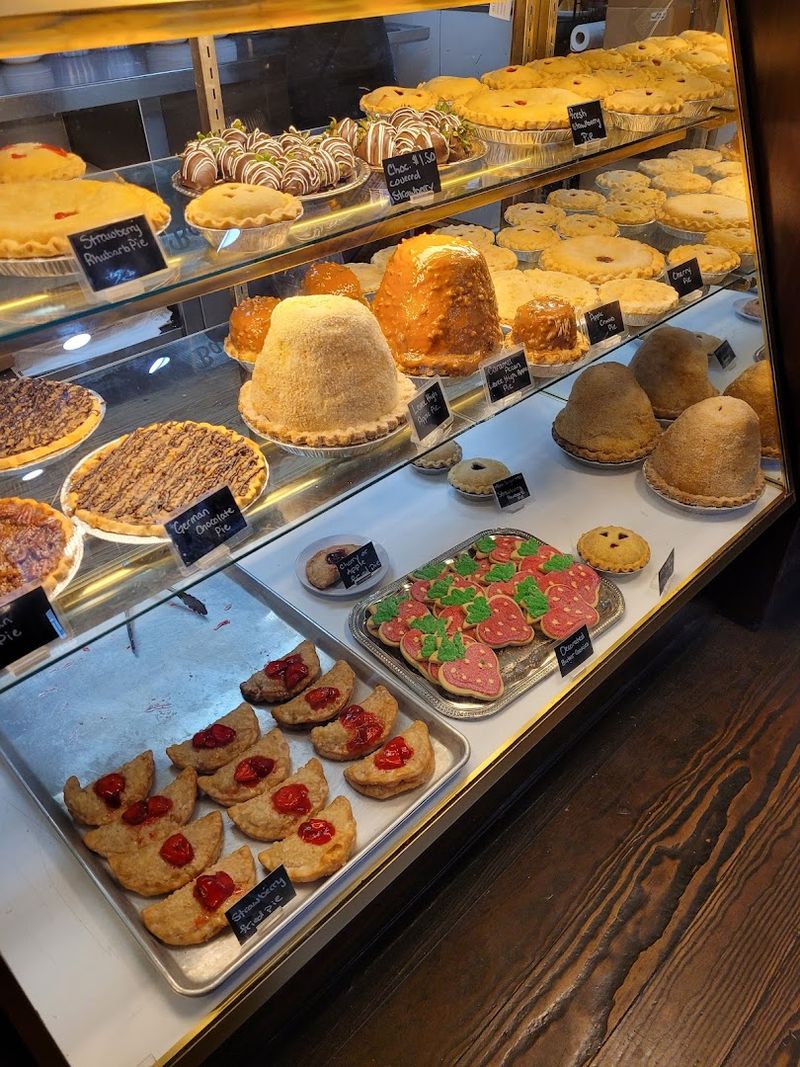 Local Cuisine Featuring Regional Flavors