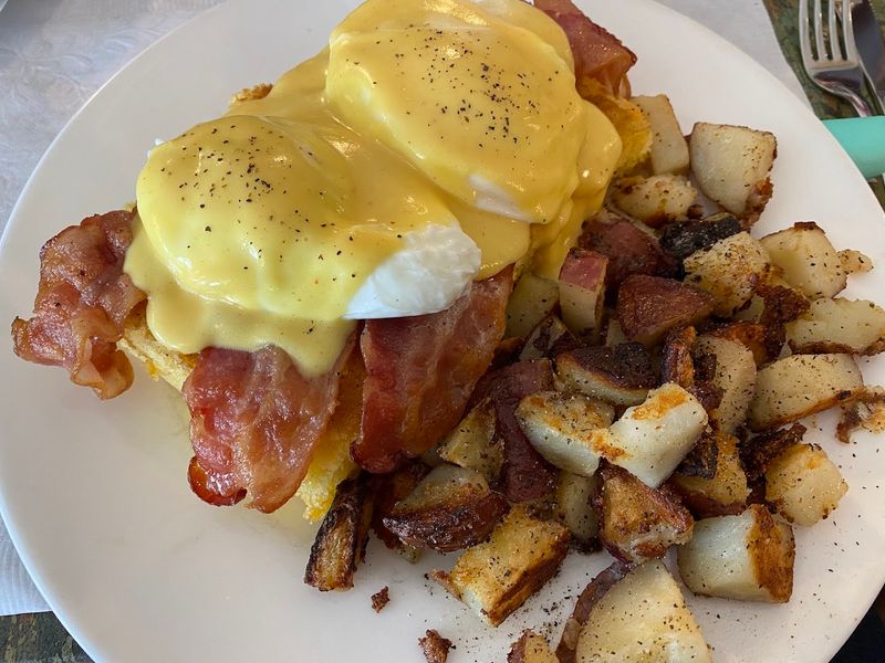 Cornbread Bacon Benedict With Kicked-Up Hollandaise