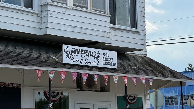 Summerville Eats & Sweets