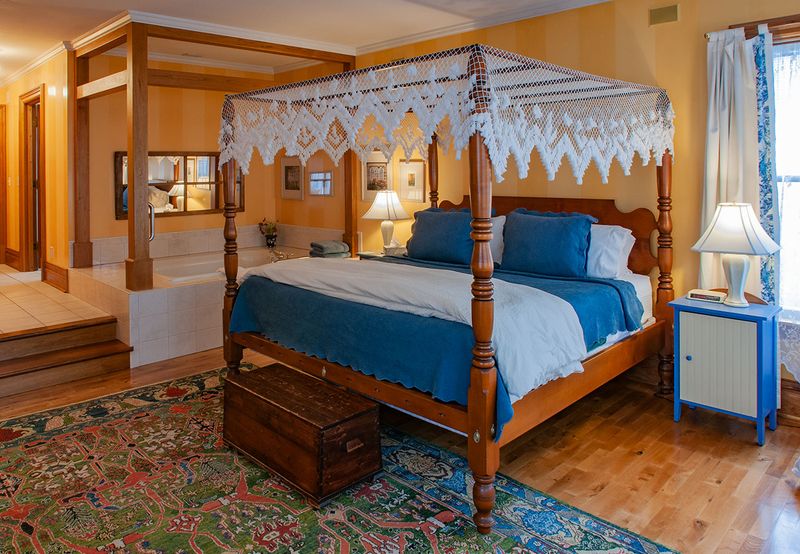 White Lace Inn, Sturgeon Bay