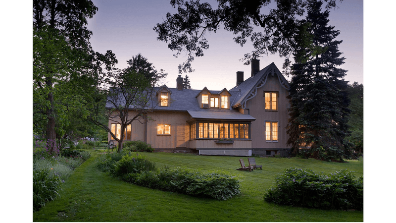 Inn At Gothic Eves