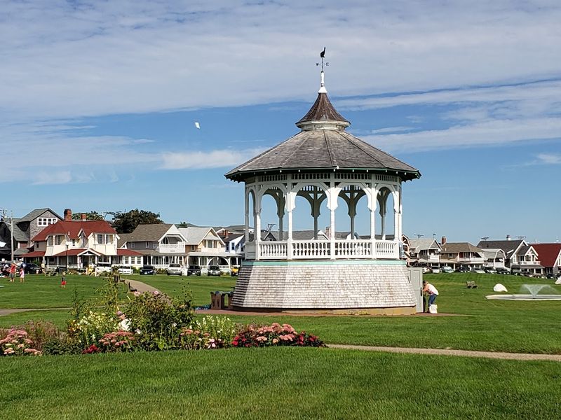Circuit Avenue And The Pulse Of The Town