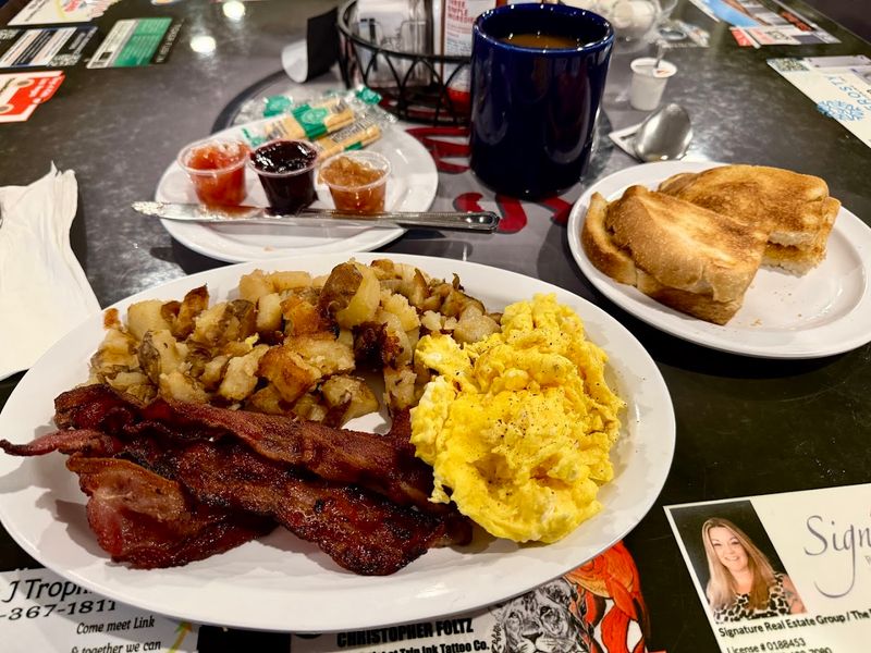 Lou's Diner Proves Simple Breakfast Can Still Stand Out