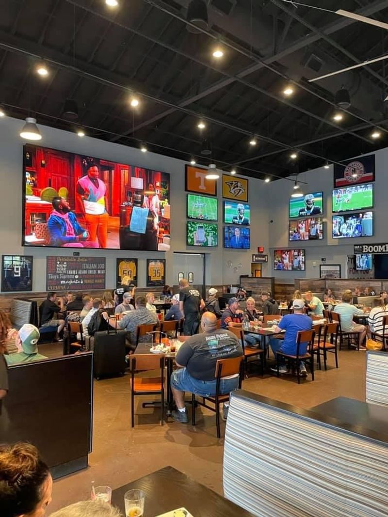 Over 40 Televisions That Create An Energetic Sports Atmosphere