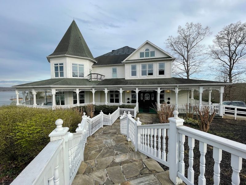 The Whitestone Inn And Riverside Retreat Worth Every Quiet Moment