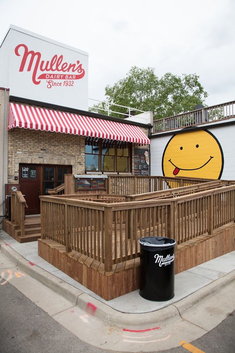 Mullen's Dairy Bar, Oconomowoc