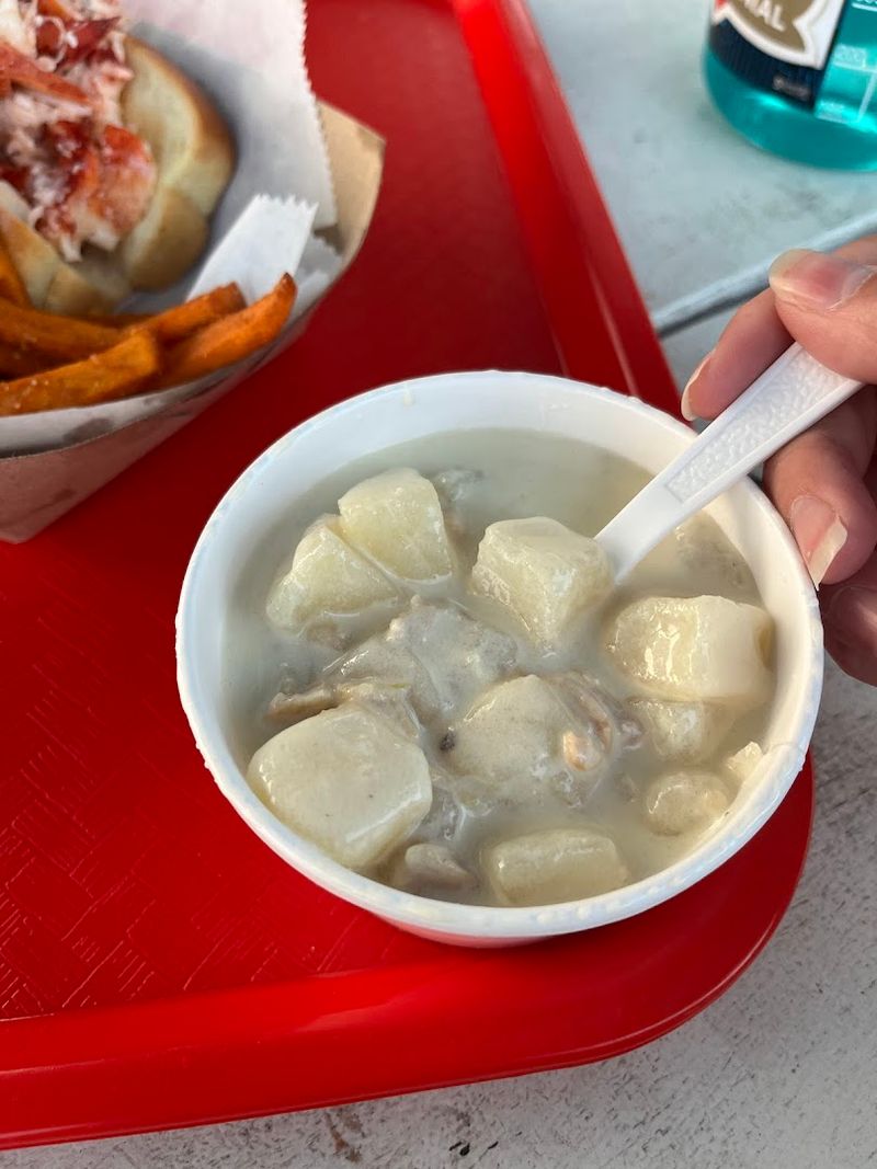 Clam Chowder That Keeps People Coming Back