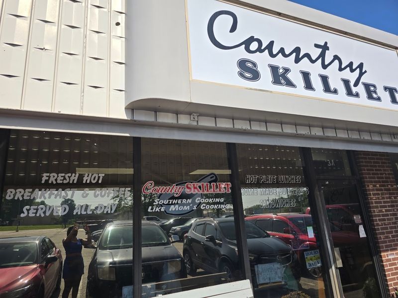 Why This Little Diner Has Earned A Permanent Spot On The Mississippi Food Map