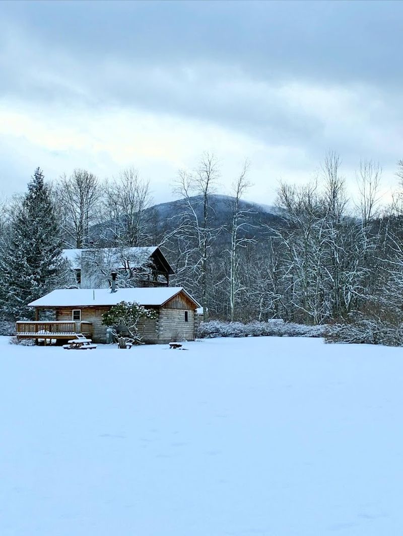 Cold Spring Lodge And Cabins, Rivers, Mountains, And Real Rest