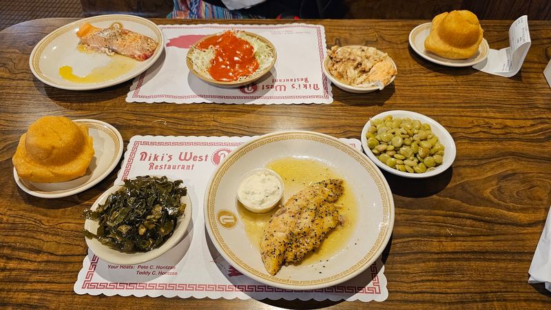 Niki's West