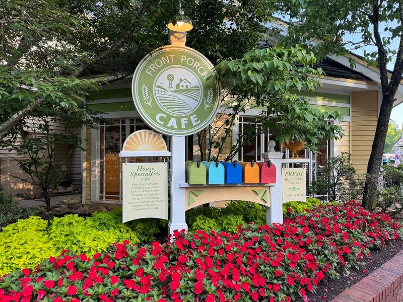 The Front Porch Cafe, Pigeon Forge