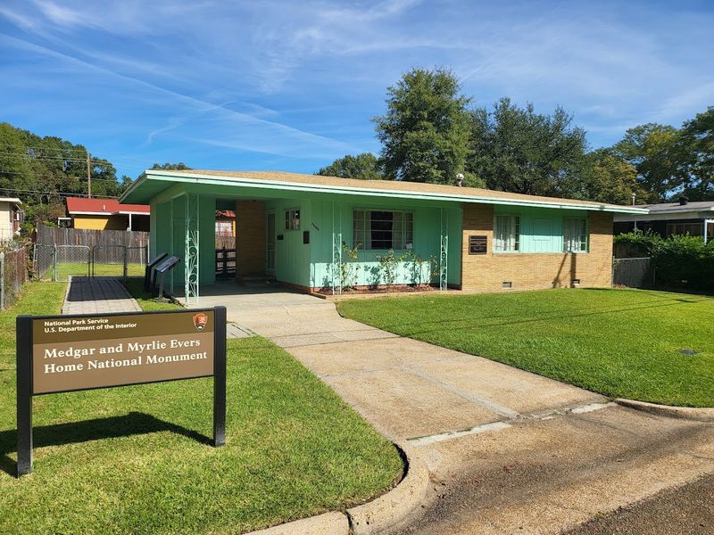 Medgar And Myrlie Evers Home National Monument