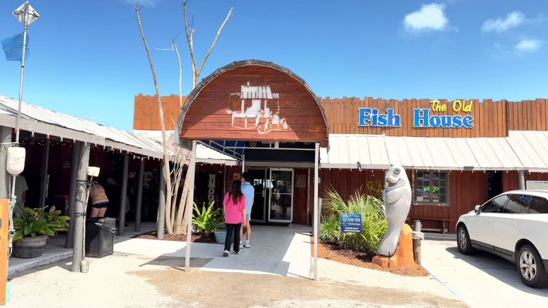 The Old Fish House Bar And Grill
