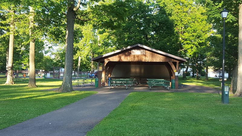 Antigo Works For Simple, Budget-Minded Living