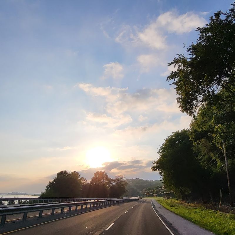 Great River Road Stops, Alma