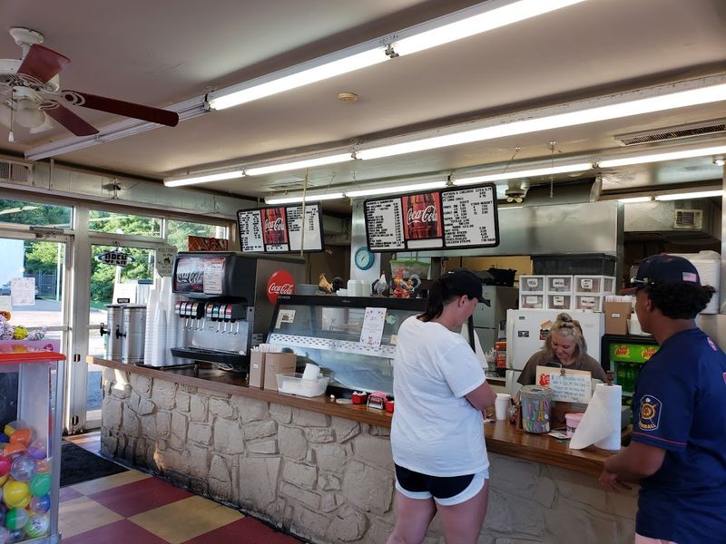 Customer Service That Regulars Keep Talking About