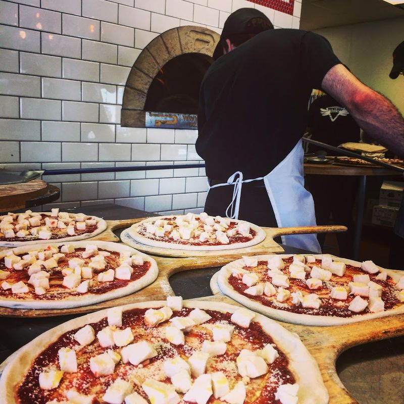 Ingredients That Define Authentic Pepperoni Pizza