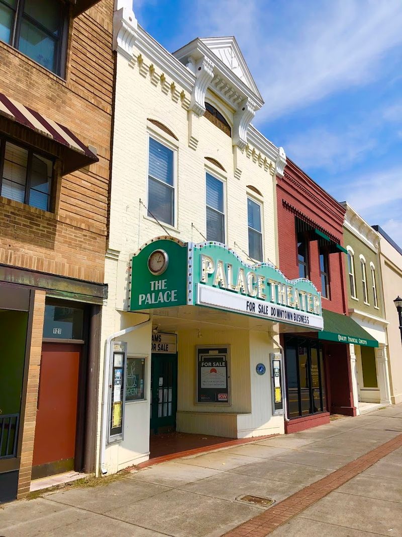 Downtown Maryville Offers Character Without The City Chaos