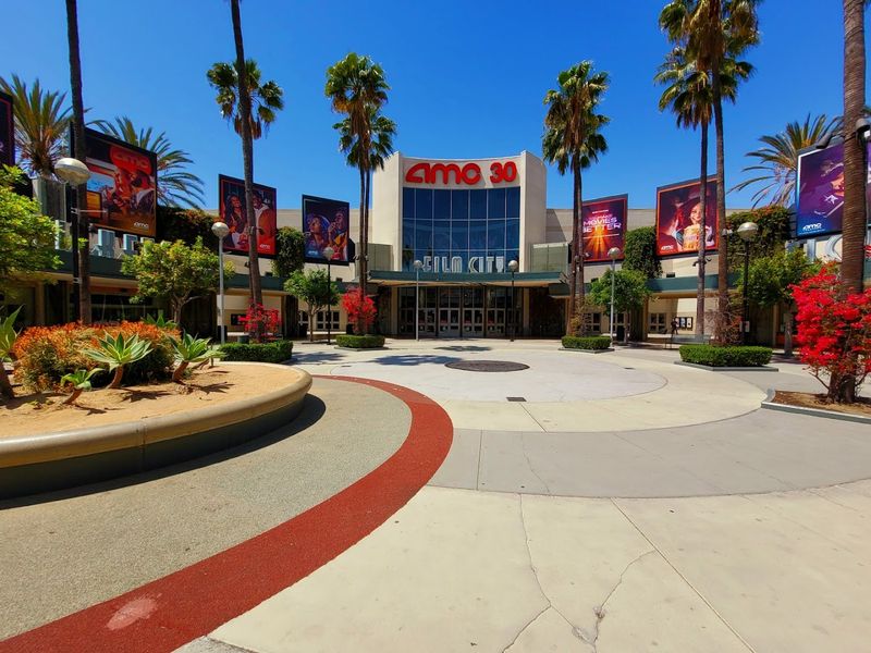 The Outlets At Orange