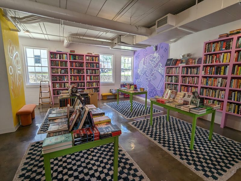 Novelette Booksellers, Nashville