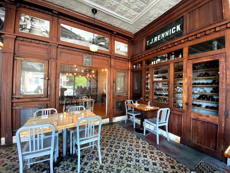 Cozy Ambience For Relaxed Dining