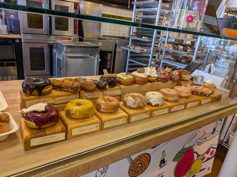 Fan Fan Doughnuts