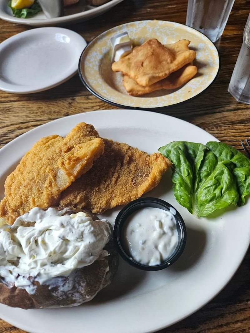 A River Restaurant Worth Every Mile Of The Drive