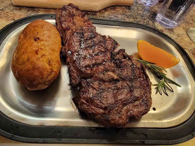 Why This Old-School Steakhouse Deserves The Detour