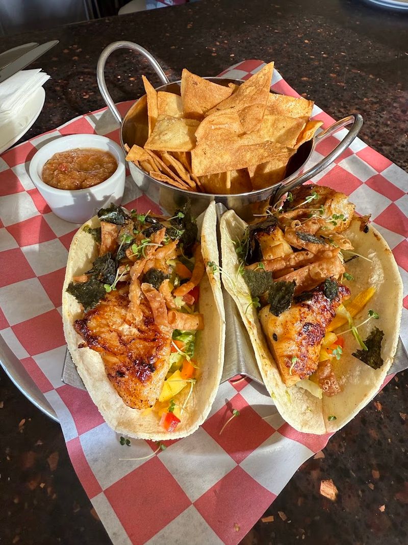 Hooked Market & Kitchen