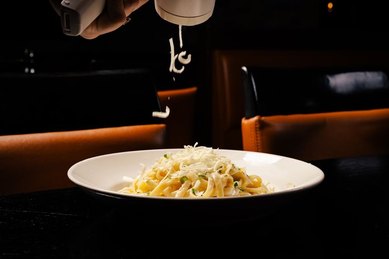 Why Harry's Earns A Spot On Your Tennessee Restaurant List