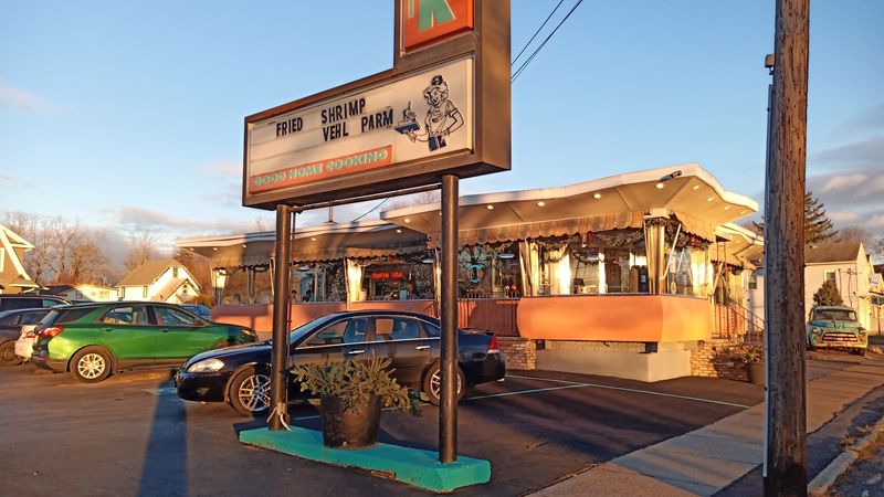 Connie's Diner