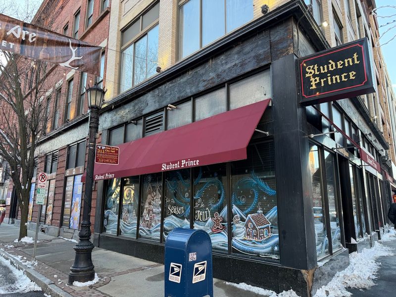 Student Prince Cafe And The Fort, Springfield