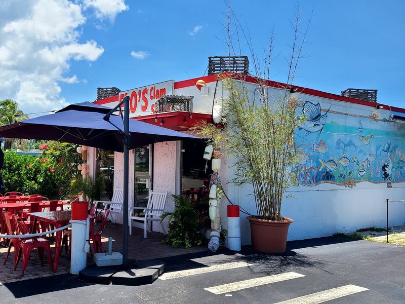 Flo's Clam Shack