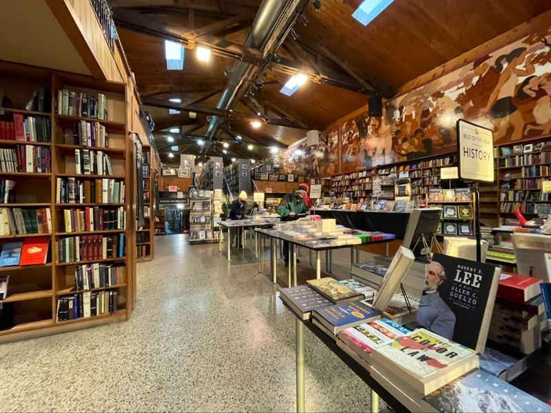 Benefits Of Supporting Local Book Retailers