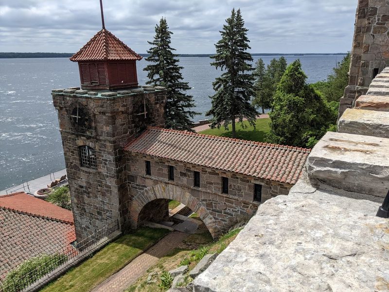 Accessibility And Visitor Amenities