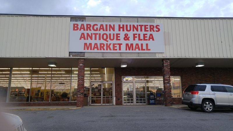 Bargain Hunters Antique & Flea Market Mall, Knoxville