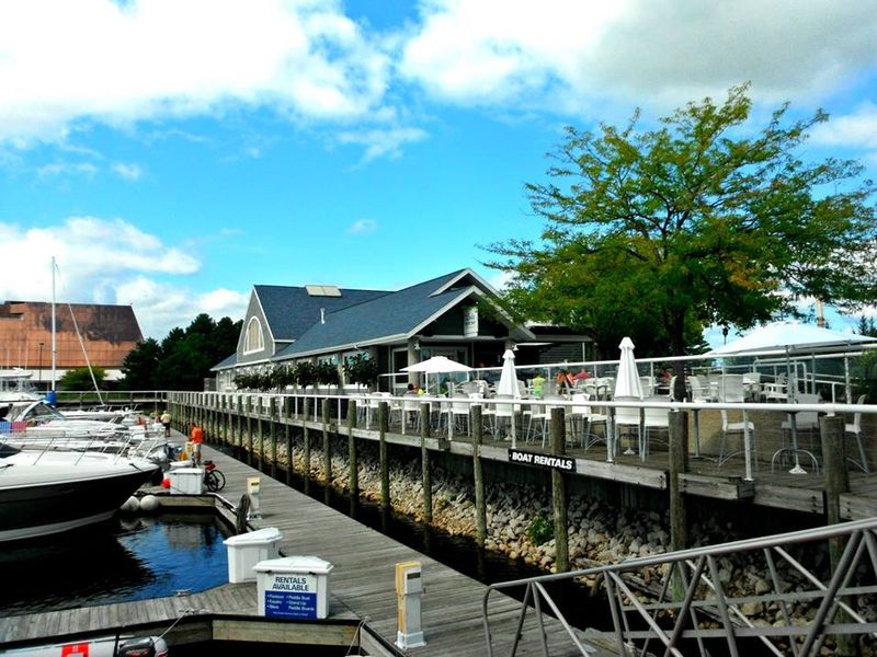 The Lake House Waterfront Grille And Event Center