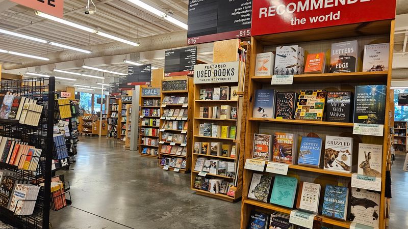 How To Spot Valuable Books While Browsing