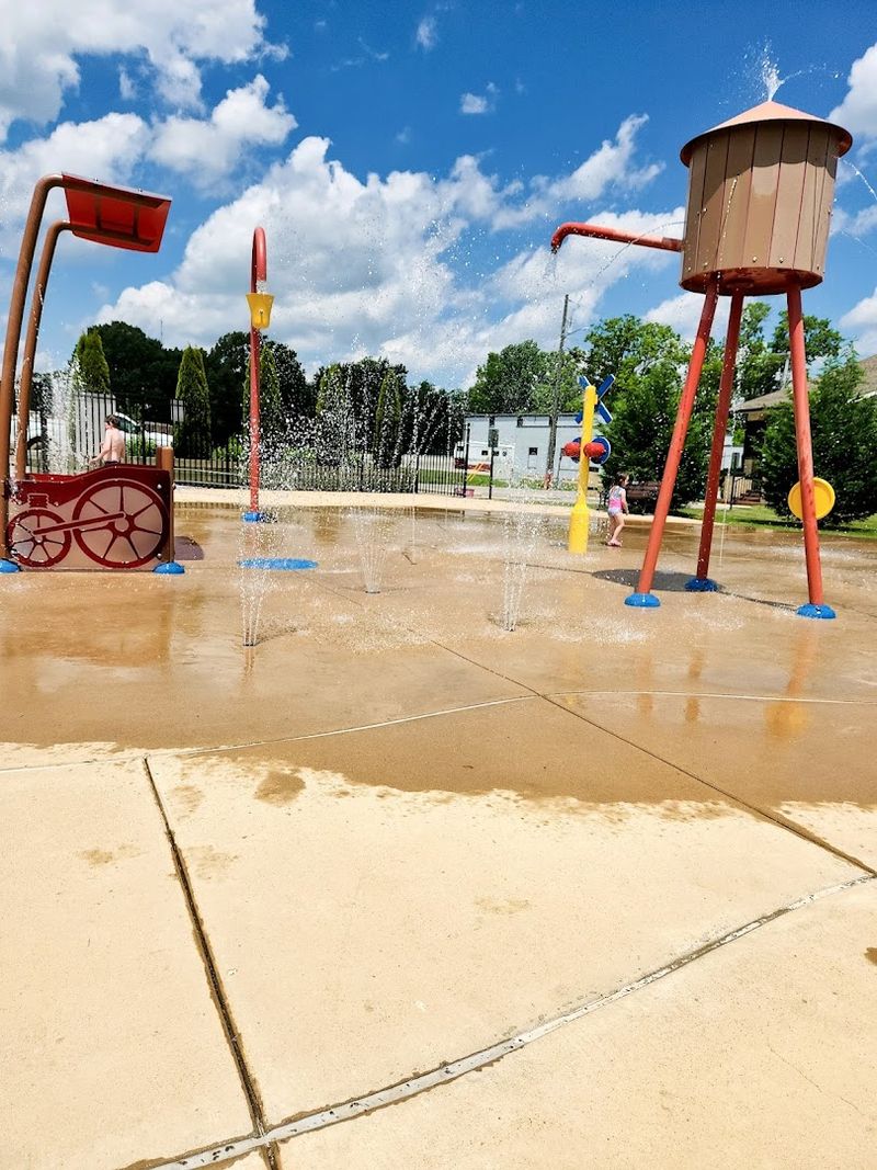 McKenzie Station Splash Pad Park, McKenzie