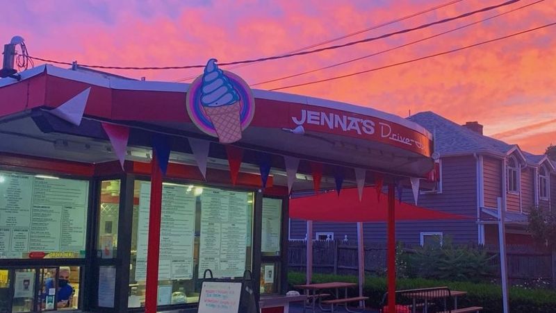 Jenna's Drive-In, Weymouth